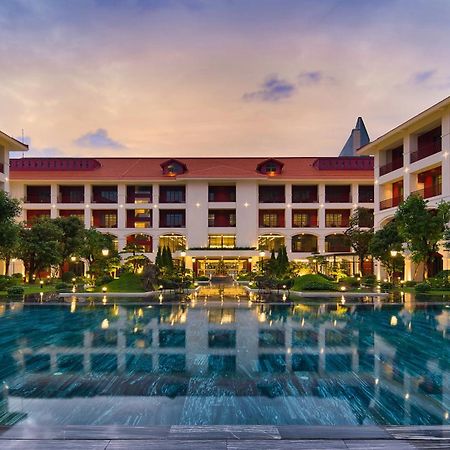 Senna Hue Hotel Esterno foto The Royal